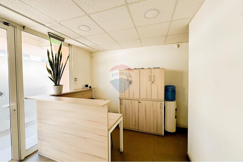 Коммерческая/розничная торговля - Районный, под одной крышей - Renca, Santiago, Metropolitana De Santiago - CL - IMG_7665 2.JPG - 1028037205-12