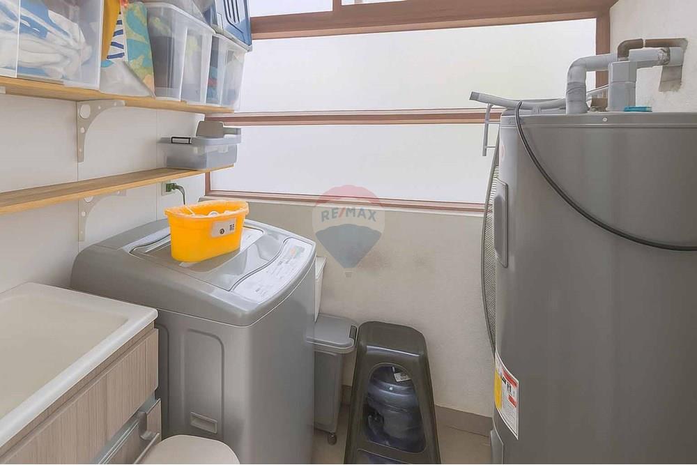 Departamento - Venta - Ñuñoa, Santiago, Metropolitana De Santiago - Cuarto de lavandería iluminado y ordenado copia.jpg - 1028018070-1408