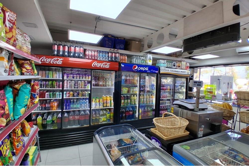 Επαγγελματικό - Εμπορικό - Huechuraba, Santiago, Metropolitana De Santiago - CL - Interior local2.jpg - 1028096091-8