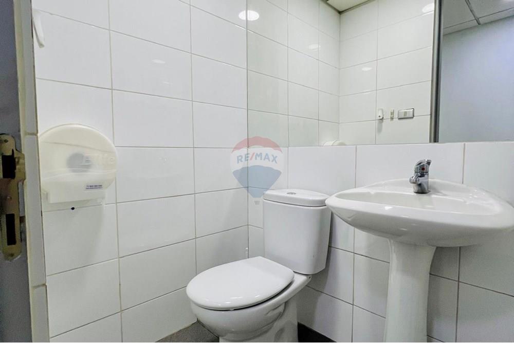 Kommerciel - Kontorplads - Las Condes, Santiago, Metropolitana De Santiago - CL - WhatsApp Image 2025-08-20 at 8.12.11 AM (5).jpeg - 1028050181-166