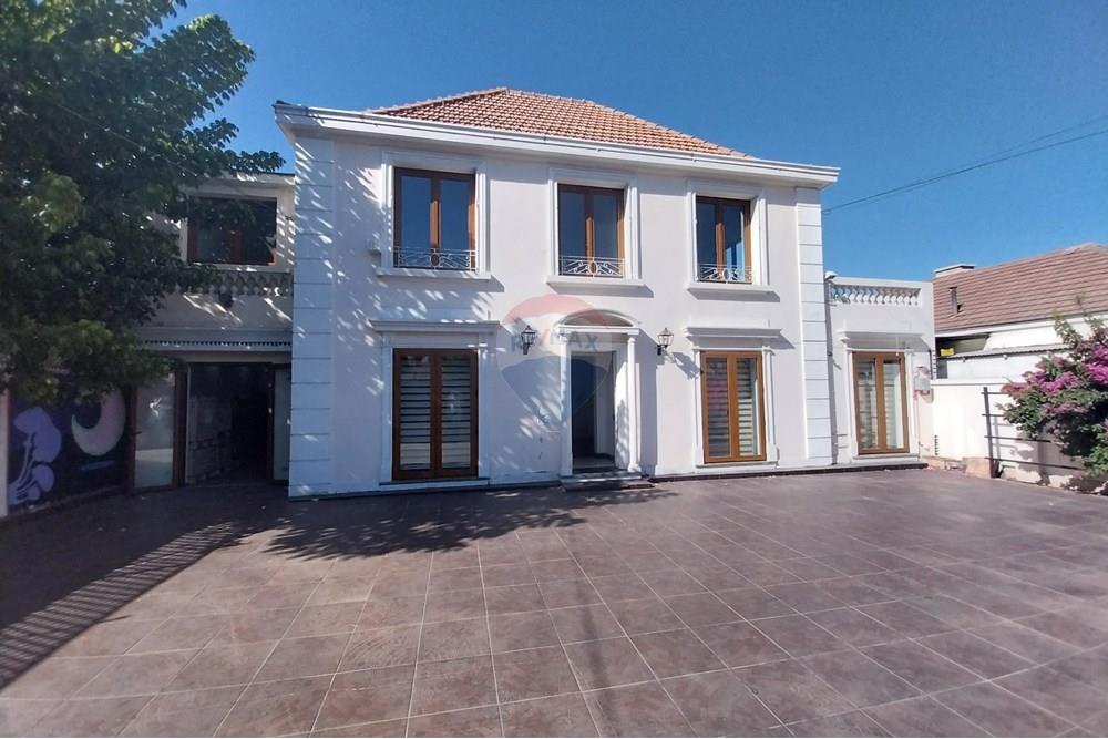 Residential - Αυτόνομη κατοικία - Ñuñoa, Santiago, Metropolitana De Santiago - CL - estacionamiento a.jpg - Άλλο - 1028085003-103