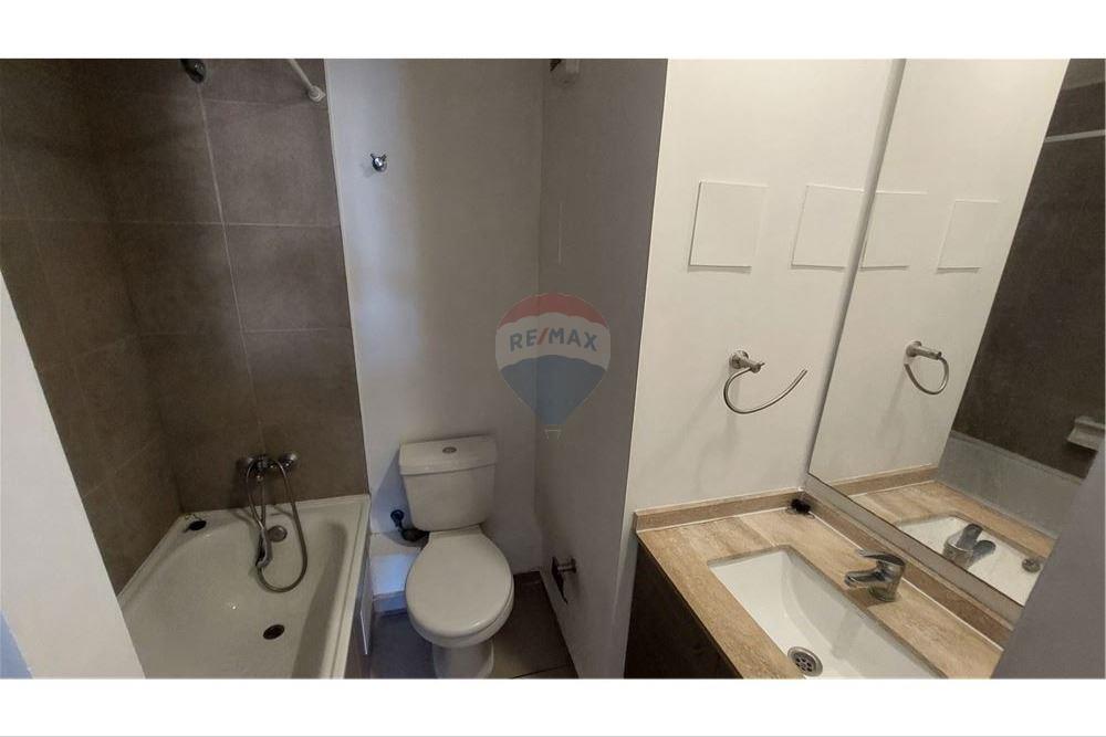 Residential - Stanovanje - Estación Central, Santiago, Metropolitana De Santiago - CL - 11 - 1028036023-437