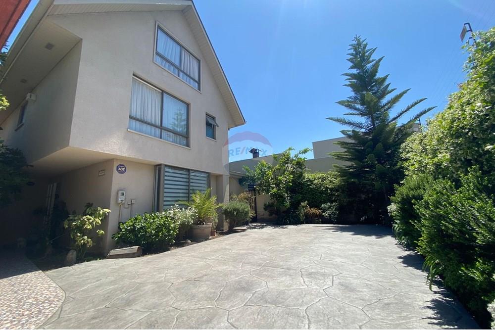 Residential - بيت مستقل - La Florida, Santiago, Metropolitana De Santiago - CL - PHOTO-2025-07-24-16-58-33 (1).jpg - 1028057164-38