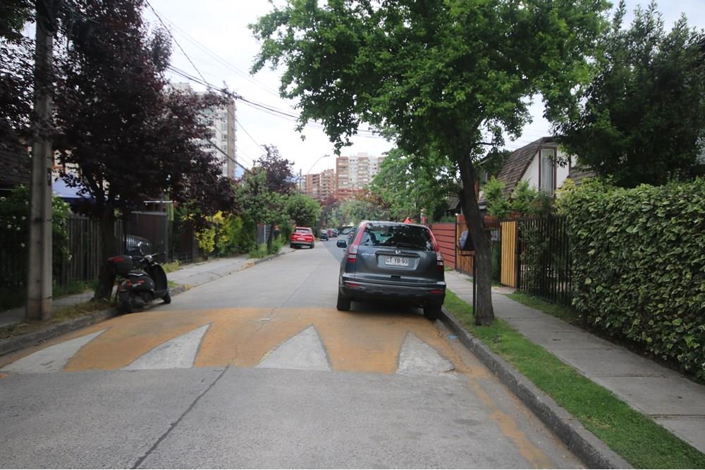 Casa de esquina - Venta - Las Condes, Santiago, Metropolitana De Santiago - IMG_4309.JPG - 1028109076-8