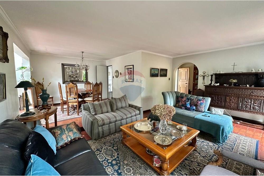 Dzīvojamais - Savrupmāja - La Reina, Santiago, Metropolitana De Santiago - CL - WhatsApp Image 2024-11-12 at 10.22.13 AM.jpeg - 1028103008-67