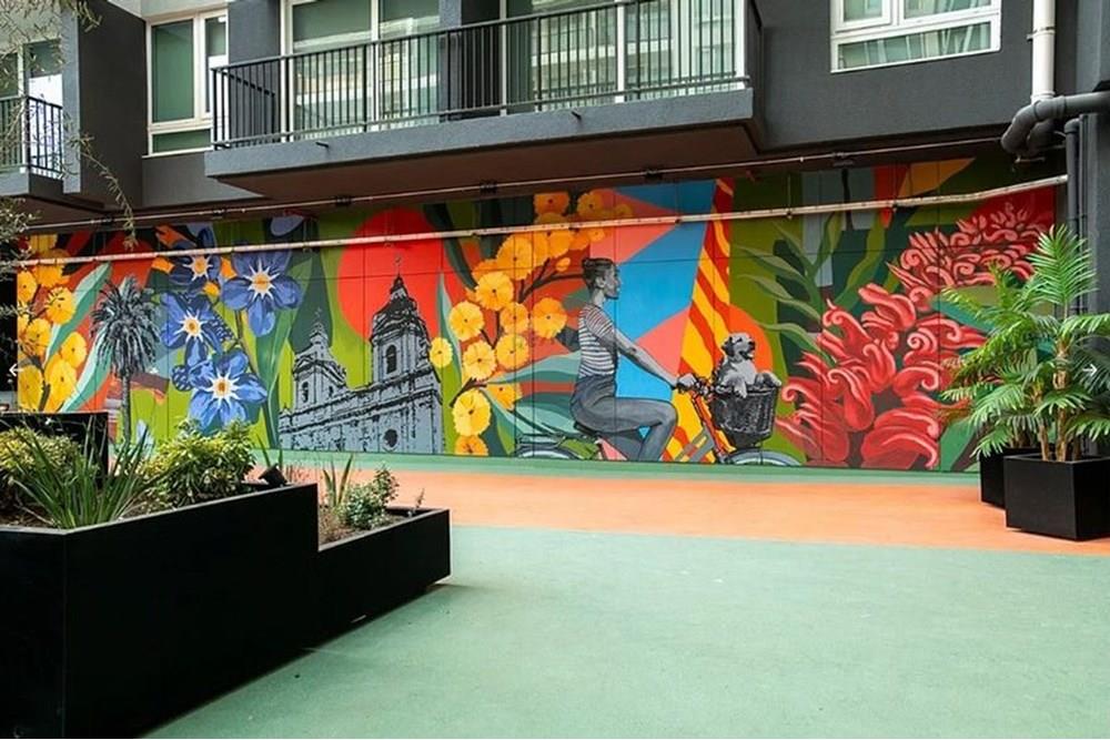 Residential - Διαμέρισμα - Santiago, Santiago, Metropolitana De Santiago - CL - Mural patio interior.JPG - 1028018320-275