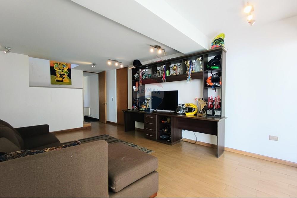 Residential - House - Colina, Chacabuco, Metropolitana De Santiago - CL - Sala Estar 1.jpg - 1028096063-31