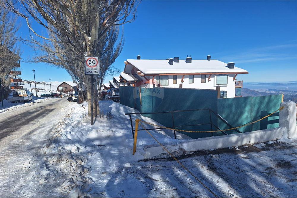 Residenziale - Terreno - Lo Barnechea, Santiago, Metropolitana De Santiago - CL - Altro - 1028109022-1009