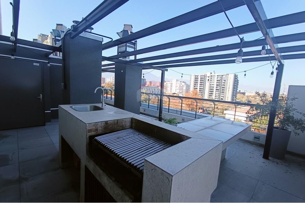 Departamento - Arriendo - Ñuñoa, Santiago, Metropolitana De Santiago - Quincho Panoramico Horiz 3.jpg - Quincho - 1028096063-30