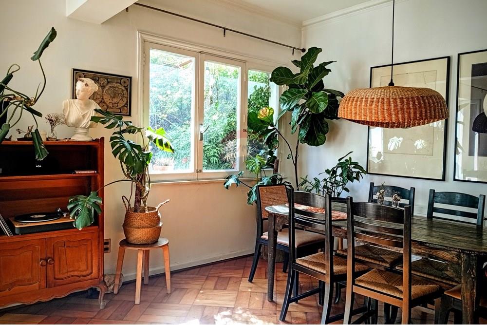 Residential - Omakotitalo - Providencia, Santiago, Metropolitana De Santiago - CL - IMG_20250810_131423-EDIT.jpg - Olohuone/Ruokailutila - 1028085049-5