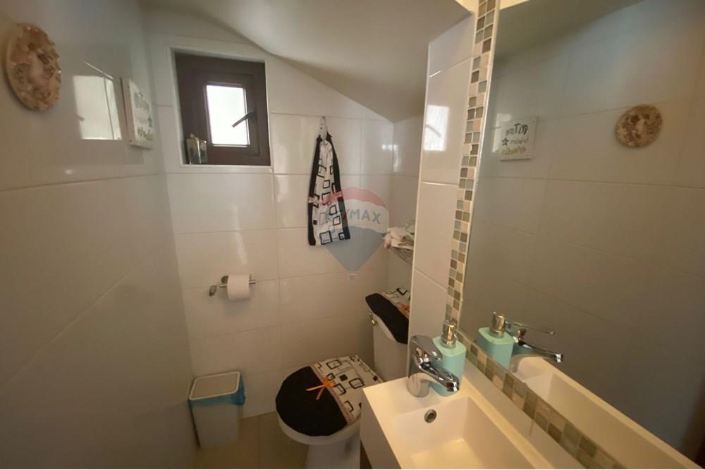 Residencial - Casa - Concepción, Concepción, Biobío - CL - IMG-20251008-WA0040.jpg - Toilet  - 1028092085-19