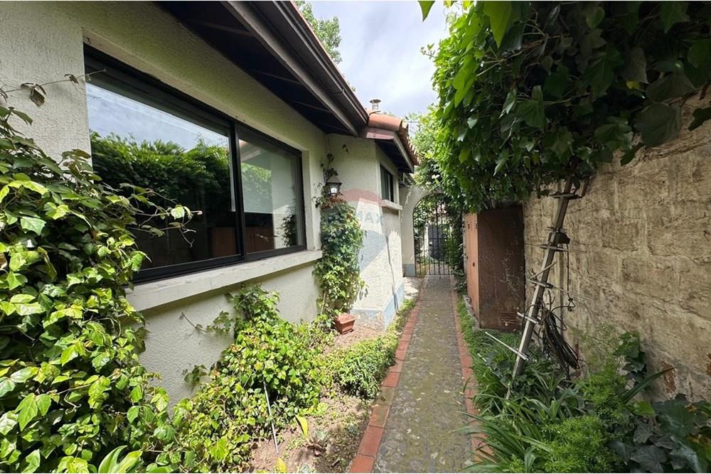 Dzīvojamais - Savrupmāja - La Reina, Santiago, Metropolitana De Santiago - CL - WhatsApp Image 2024-11-12 at 10.22.14 AM (2).jpeg - 1028103008-67