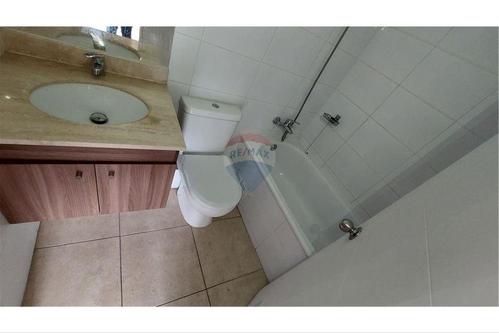 Residential - Stanovanje - Estación Central, Santiago, Metropolitana De Santiago - CL - 11 - 1028036023-438