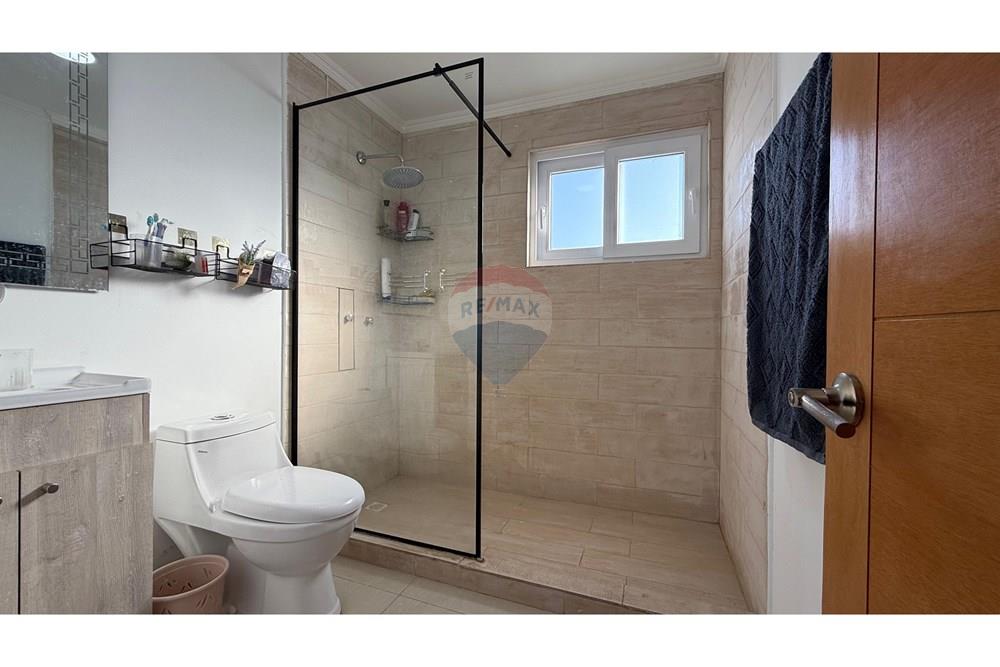 Dzīvojamais - Savrupmāja - San Bernardo, Maipo, Metropolitana De Santiago - CL - WhatsApp Image 2025-06-16 at 12.43.34 PM (3).jpeg - 1028050189-77