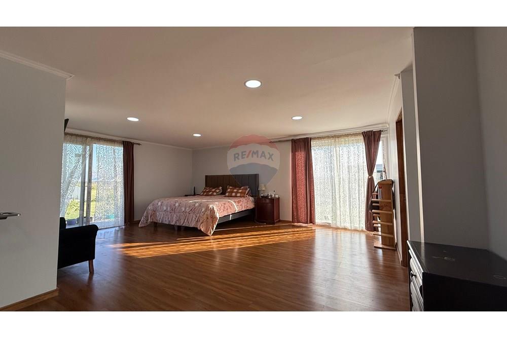 Dzīvojamais - Savrupmāja - San Bernardo, Maipo, Metropolitana De Santiago - CL - WhatsApp Image 2025-06-16 at 12.43.34 PM (1).jpeg - 1028050189-77