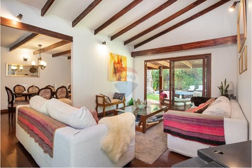 Residenční - Dům - Las Condes, Santiago, Metropolitana De Santiago - CL - living.jpg - 1028050070-646