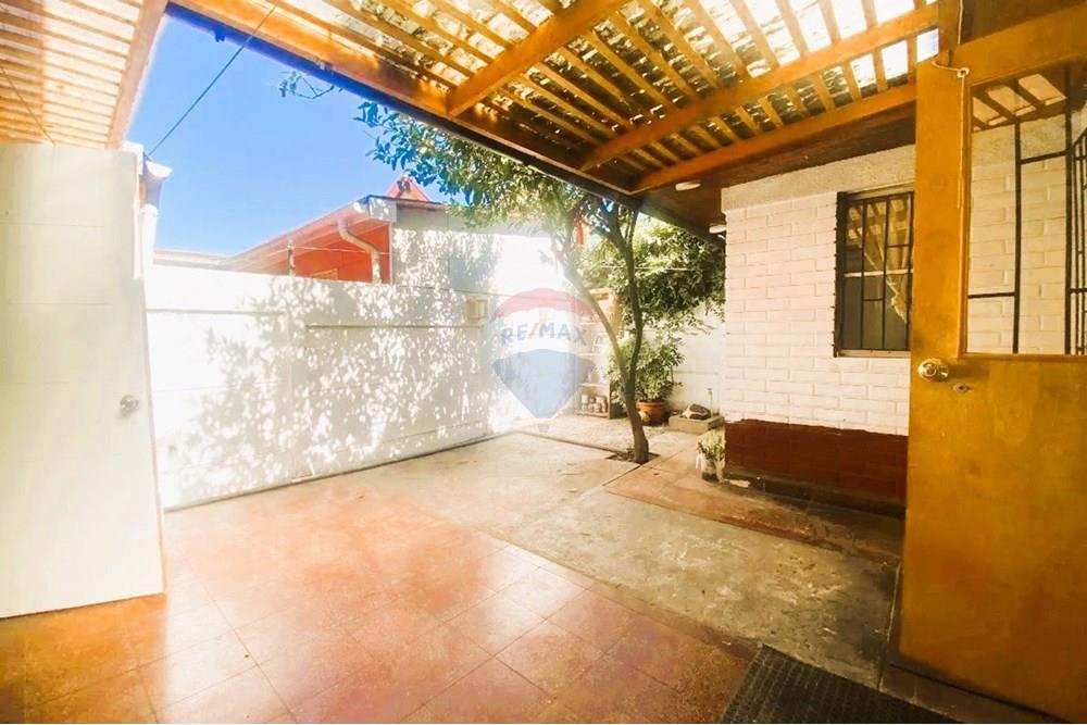 באזור מגורים - בית פרטי - La Florida, Santiago, Metropolitana De Santiago - CL - 20.jpg - 1028037200-25