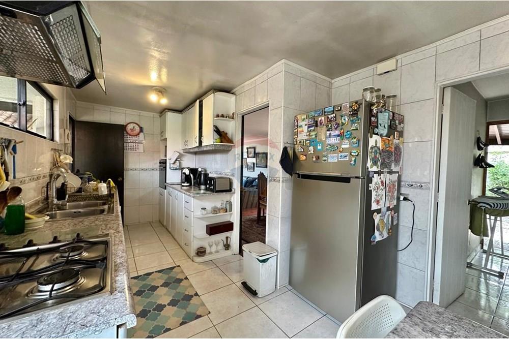 Dzīvojamais - Savrupmāja - La Reina, Santiago, Metropolitana De Santiago - CL - WhatsApp Image 2024-11-12 at 10.22.18 AM (5).jpeg - 1028103008-67