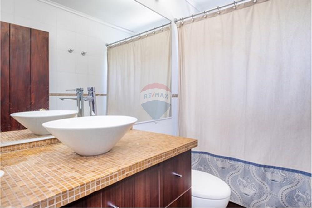 Residenční - Dům - Las Condes, Santiago, Metropolitana De Santiago - CL - baño.jpg - 1028050070-646