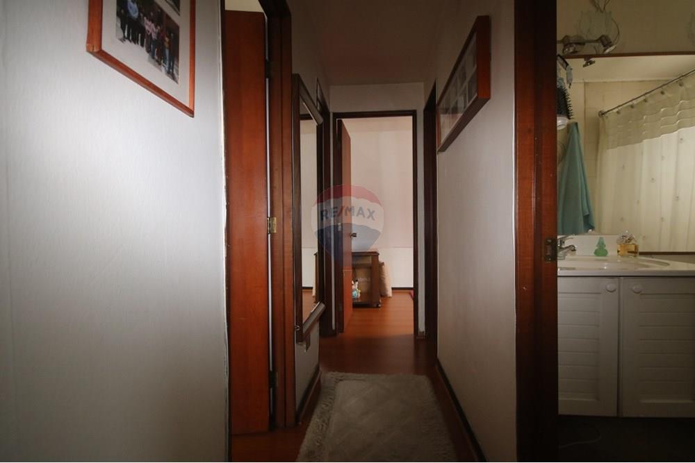 Casa de esquina - Venta - Las Condes, Santiago, Metropolitana De Santiago - IMG_4288.JPG - 1028109076-8