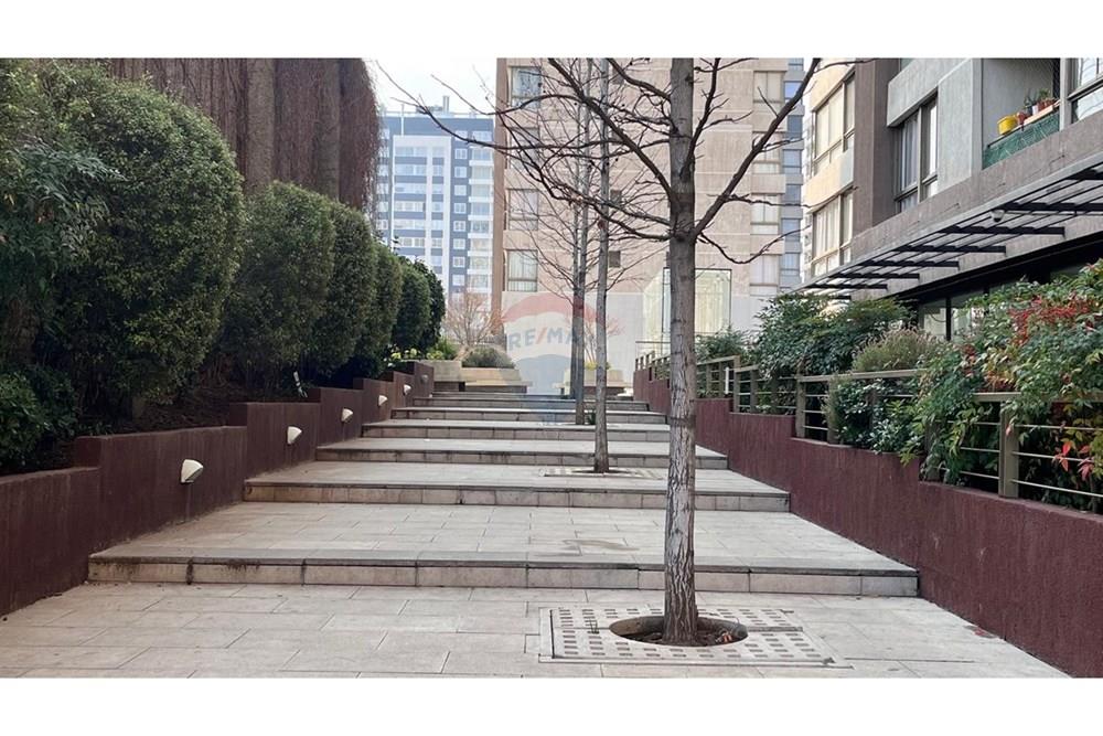 Residential - Διαμέρισμα - Santiago, Santiago, Metropolitana De Santiago - CL - WhatsApp Image 2025-07-05 at 12.00.16 PM (17).jpeg - 1028050221-16