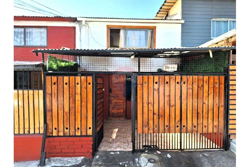 Residential - ਅਲੱਗ ਥਲੱਗ ਬਣਿਆ ਹੋਇਆ ਘਰ - Peñalolén, Santiago, Metropolitana De Santiago - CL - Front de Casa Pareada.jpg - ਗੈਰੇਜ - 1028085027-171