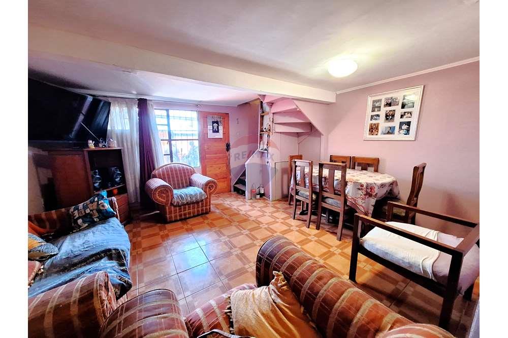 Residential - ਅਲੱਗ ਥਲੱਗ ਬਣਿਆ ਹੋਇਆ ਘਰ - Peñalolén, Santiago, Metropolitana De Santiago - CL - 20240221_151358.jpg - ਲਿਵਿੰਗ ਰੂਮ/ਡਾਇਨਿੰਗ ਰੂਮ - 1028085027-171