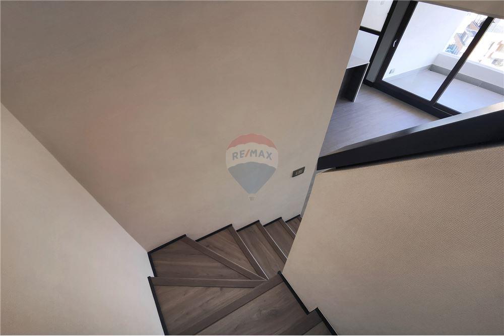 Residencial - Piso - Las Condes, Santiago, Metropolitana De Santiago - CL - 27 - 1028018151-851