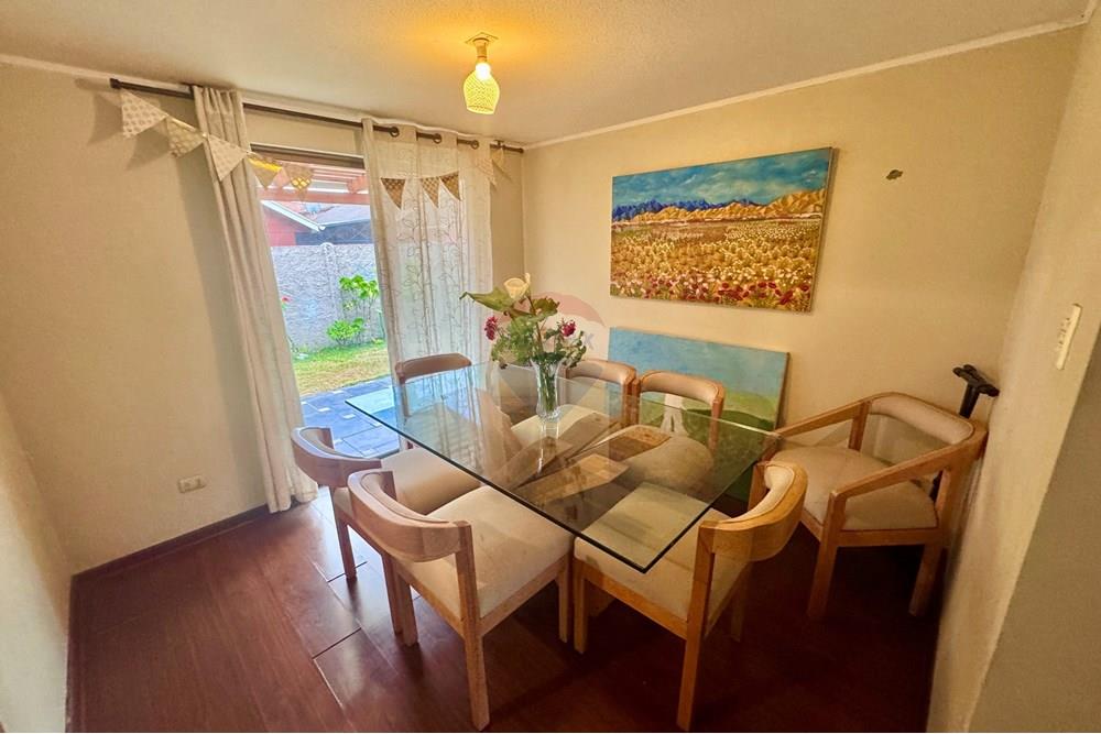 Жилищен - Къща - Maipú, Santiago, Metropolitana De Santiago - CL - IMG_8232.jpg - Трапезария - 1028018291-704