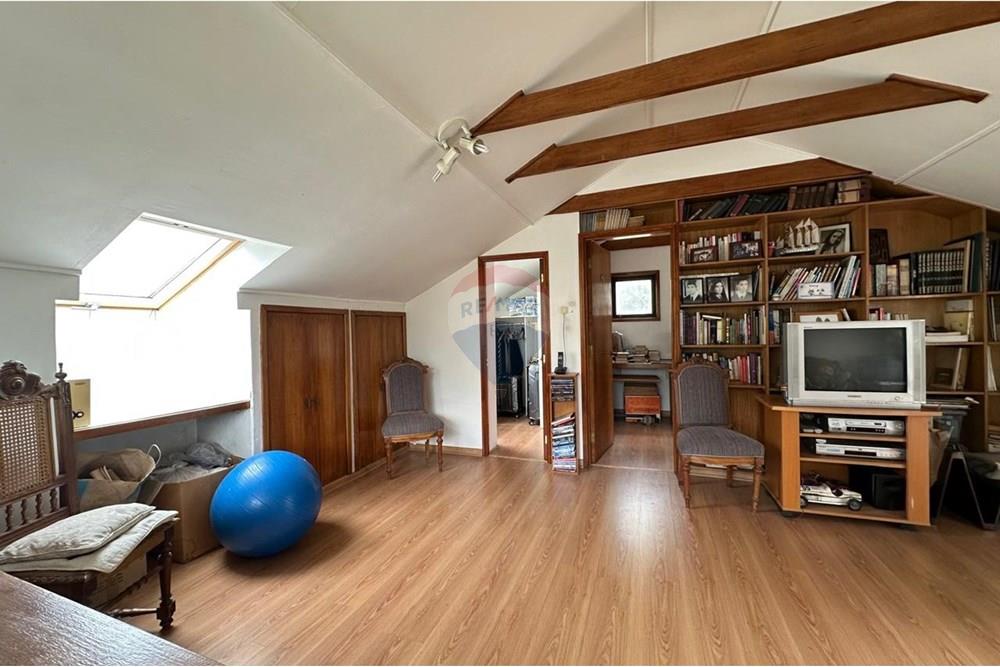 Dzīvojamais - Savrupmāja - La Reina, Santiago, Metropolitana De Santiago - CL - WhatsApp Image 2024-11-12 at 10.22.15 AM (2).jpeg - 1028103008-67