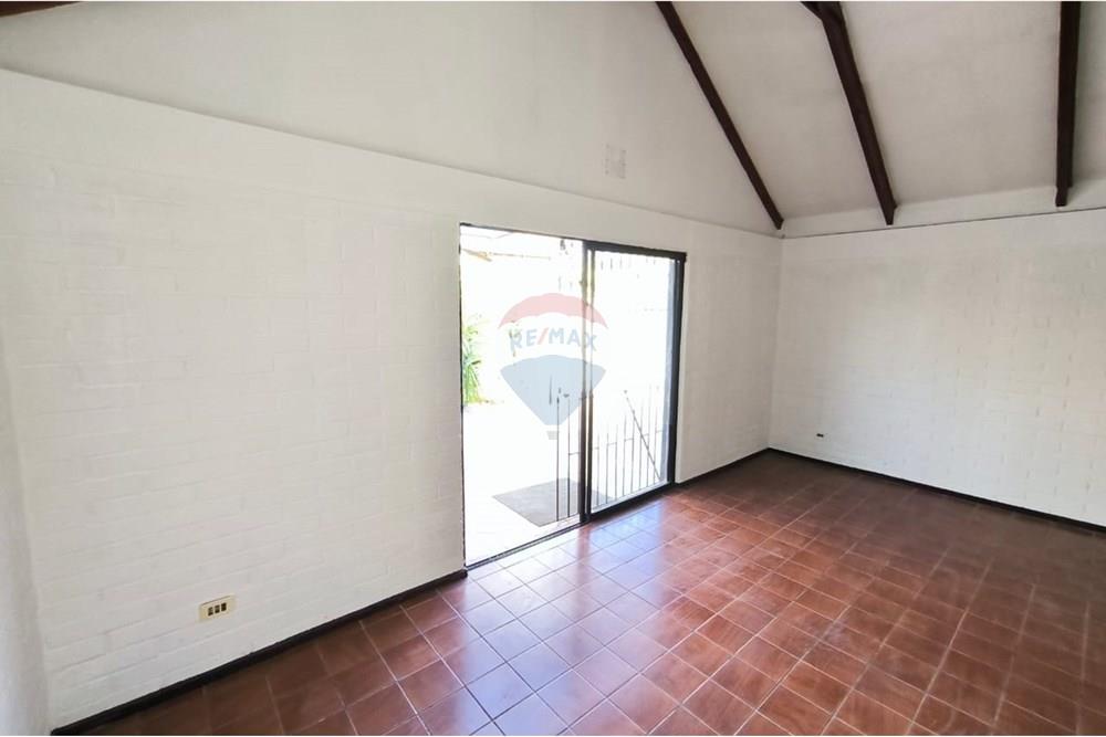 Residential - Αυτόνομη κατοικία - La Florida, Santiago, Metropolitana De Santiago - CL - living.jpeg - 1028018387-201