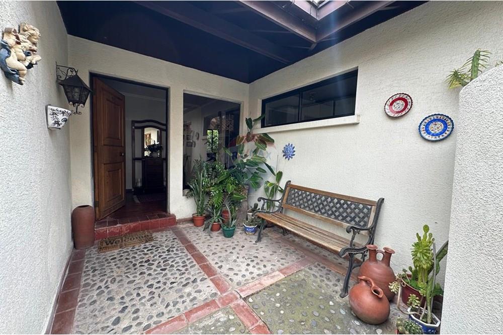 Dzīvojamais - Savrupmāja - La Reina, Santiago, Metropolitana De Santiago - CL - WhatsApp Image 2024-11-12 at 10.22.11 AM (3).jpeg - 1028103008-67