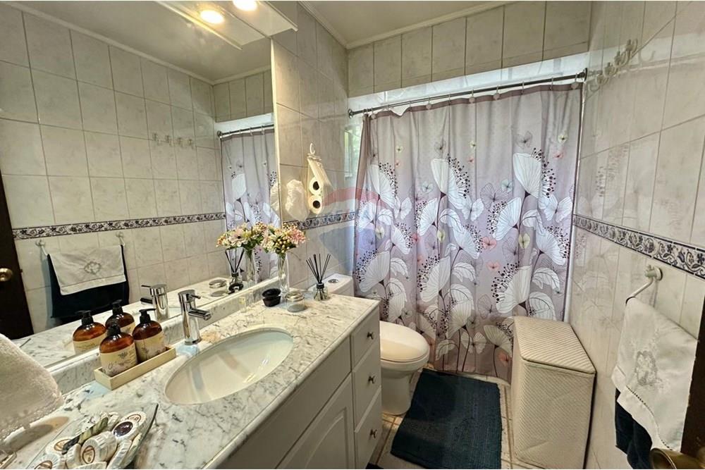 Dzīvojamais - Savrupmāja - La Reina, Santiago, Metropolitana De Santiago - CL - WhatsApp Image 2024-11-12 at 10.22.18 AM.jpeg - 1028103008-67