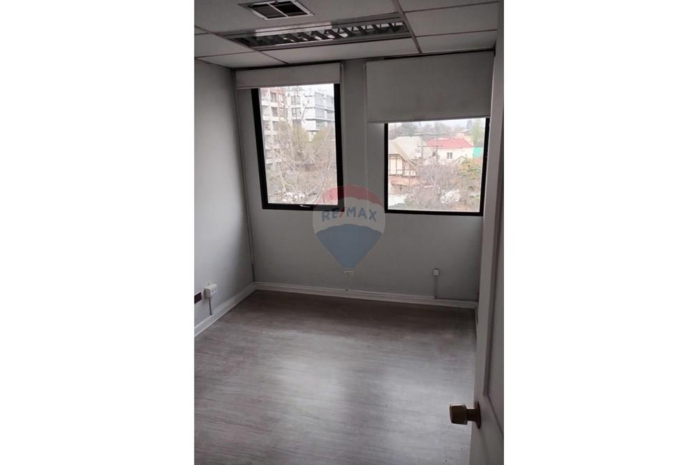 Komersyal - Puwesto para sa Tanggapan - Providencia, Santiago, Metropolitana De Santiago - CL - IMG_20250902_175452355_HDR.jpg - 1028036002-231