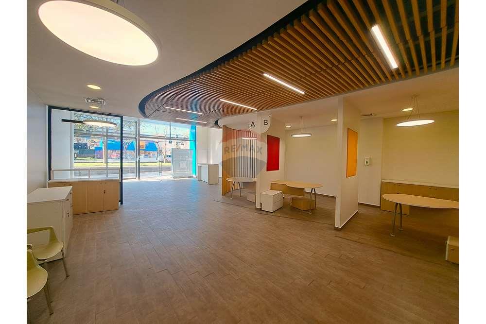 Επαγγελματικό - Εμπορικό - Las Condes, Santiago, Metropolitana De Santiago - CL - 20231004_093830.jpg - 1028091006-657