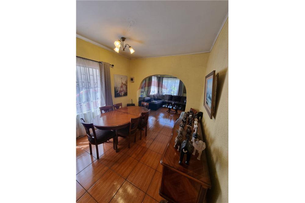 Residential - Bahay - San Miguel, Santiago, Metropolitana De Santiago - CL - 18 - 1028018386-411