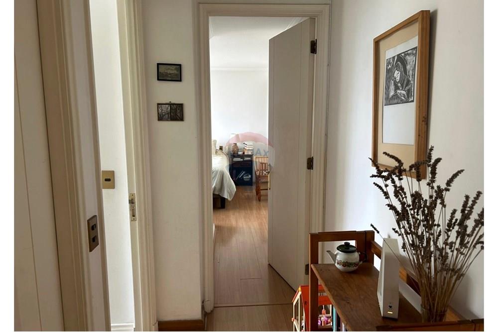 Departamento - Venta - Providencia, Santiago, Metropolitana De Santiago - pasillo a pieza principal.jpg - 1028064065-14