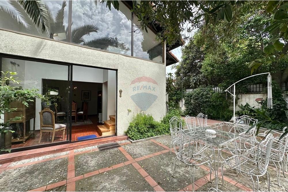 Dzīvojamais - Savrupmāja - La Reina, Santiago, Metropolitana De Santiago - CL - WhatsApp Image 2024-11-12 at 10.22.13 AM (5).jpeg - 1028103008-67