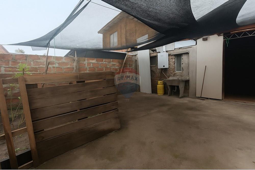 Residential - Hiša večstanovanjska - La Pintana, Santiago, Metropolitana De Santiago - CL - foto patio trasero.jpg - 1028018549-35