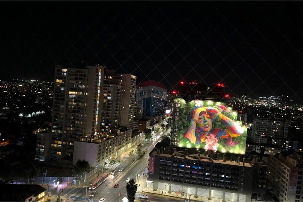 Elamine - Korter - Ñuñoa, Santiago, Metropolitana De Santiago - CL - Foto nocturna.jpeg - 1028050078-641