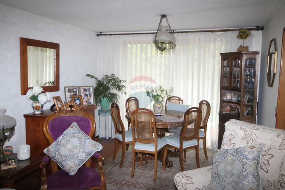 Casa de esquina - Venta - Las Condes, Santiago, Metropolitana De Santiago - IMG_4269.JPG - Comedor - 1028109076-8