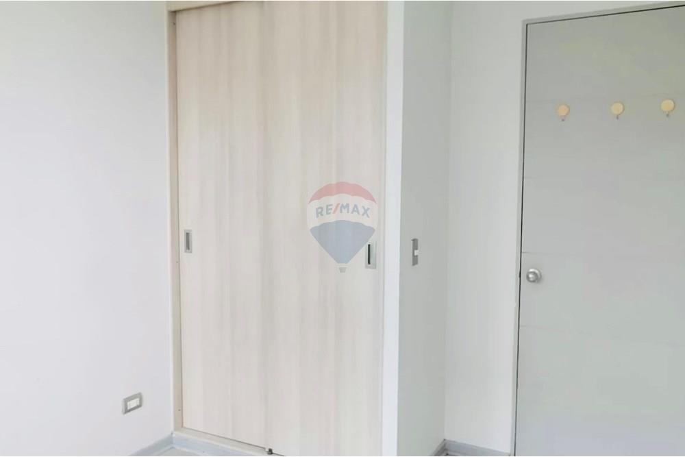 Residential - कोंडो/अपार्टमेंट - San Miguel, Santiago, Metropolitana De Santiago - CL - IMG_3547.jpg - 1028076056-84