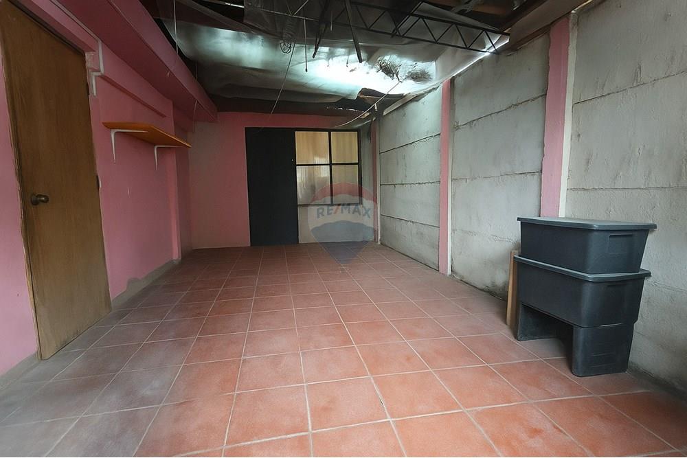 Residential - Hiša večstanovanjska - La Pintana, Santiago, Metropolitana De Santiago - CL - patio editada.jpg - 1028018549-35