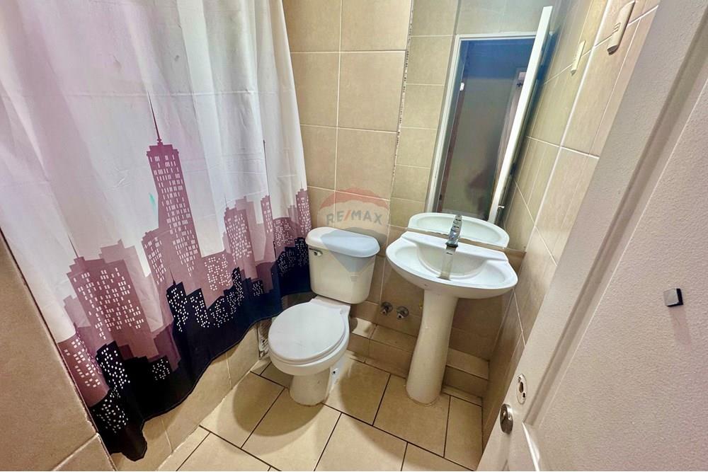 Жилищен - Къща - Maipú, Santiago, Metropolitana De Santiago - CL - IMG_8300.jpg - Баня - 1028018291-704