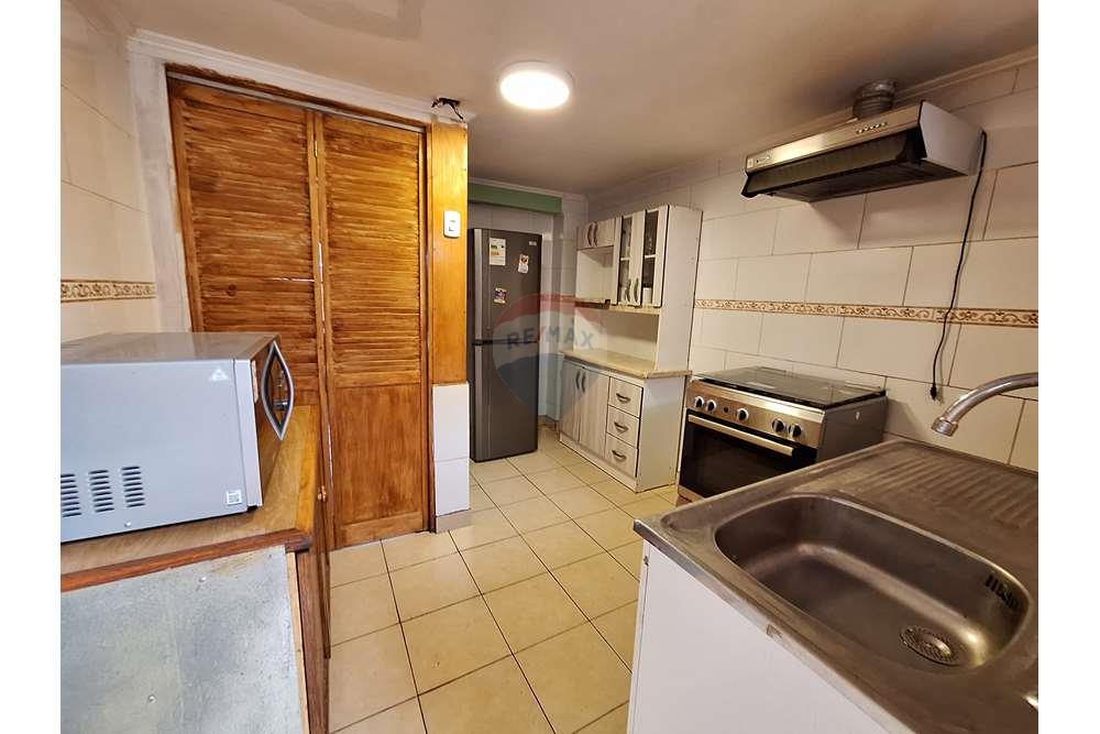 Residential - ਅਲੱਗ ਥਲੱਗ ਬਣਿਆ ਹੋਇਆ ਘਰ - Peñalolén, Santiago, Metropolitana De Santiago - CL - 20240221_154641.jpg - ਕਿਚਨ - 1028085027-171