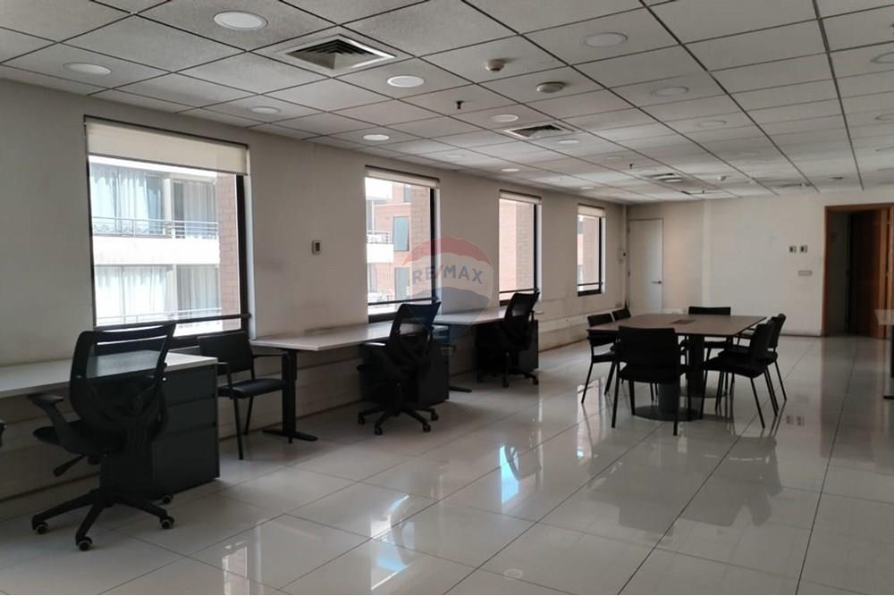 Commercial - Pisarniški prostor - Providencia, Santiago, Metropolitana De Santiago - CL - WhatsApp Image 2025-10-15 at 11.06.53 (1).jpeg - 1028036052-363