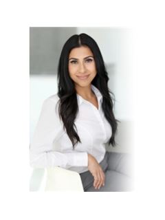 Sherry Saran - RE/MAX Treeland Realty
