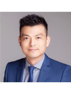 Jackey Huang - RE/MAX Crest Realty