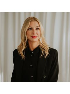 Maggie Miron - RE/MAX Excellence