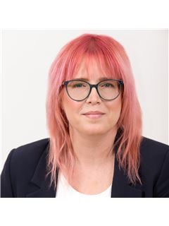 Tina Joa - RE/MAX Excellence